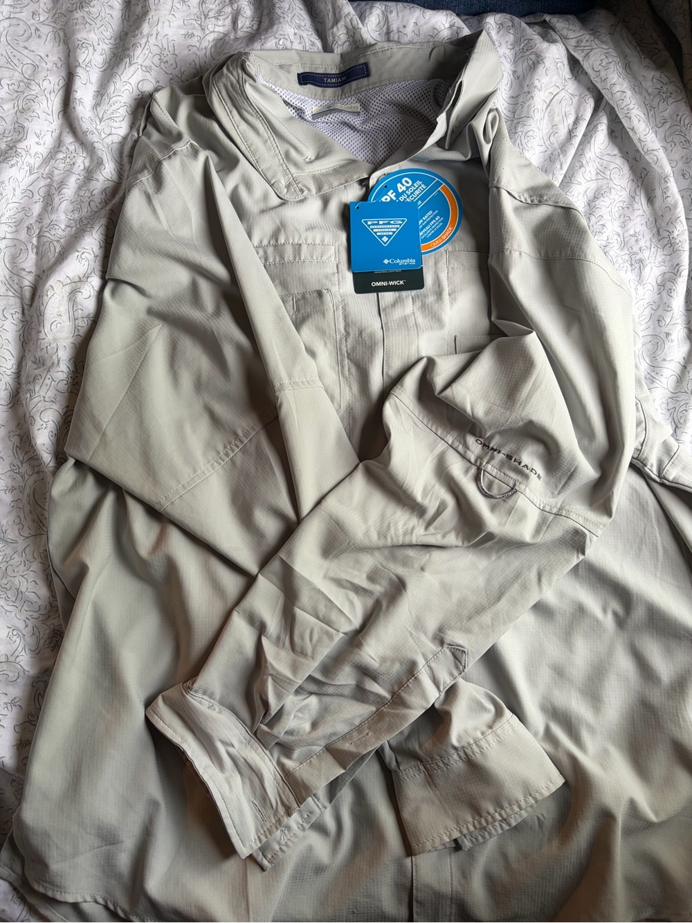 Columbia Lightweight Hooded Jacket in Light Tan